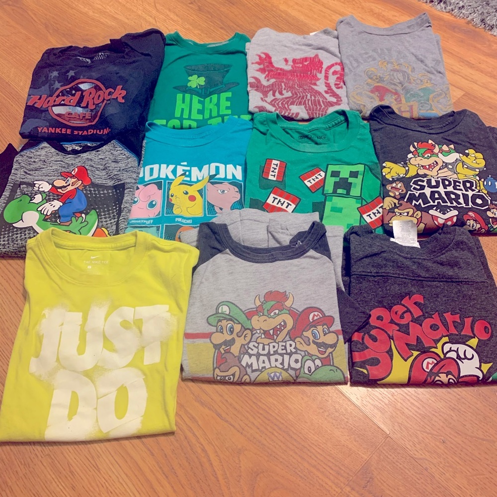 Lot of 11 Boys Small T Shirts